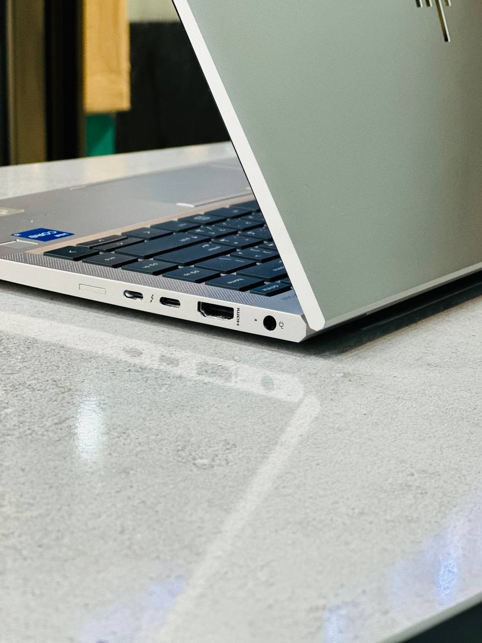 HP EliteBook 840 G8 Thunderbolt 4 Ports