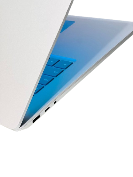 پورتهای متنوع Microsoft Surface Laptop 3 شامل USB-C، USB-A و Surface Connect – برای اتصال آسان به تجهیزات جانبی