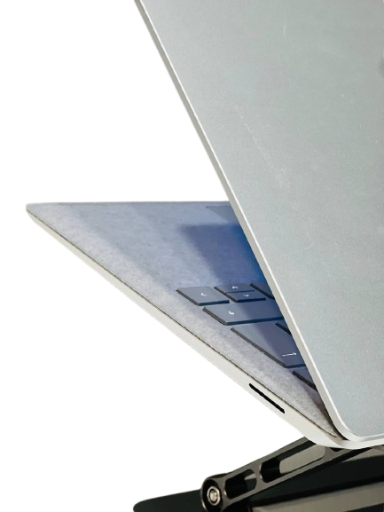 پورتهای کاربردی Microsoft Surface Laptop 4 شامل USB-C، USB-A و جک هدفون – ارتباط آسان و سریع