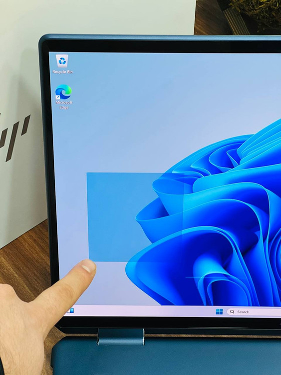 صفحهنمایش 16.1 اینچی 4K لمسی لپتاپ HP Spectre 16 با وضوح بالا و رنگهای زنده، ایدهآل برای طراحی و تماشای محتوا