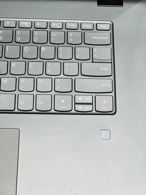 کیبورد جزیرهای با نور پسزمینه لپتاپ Lenovo IdeaPad Flex 15، مناسب برای تایپ راحت و سریع در محیطهای کاری و آموزشی