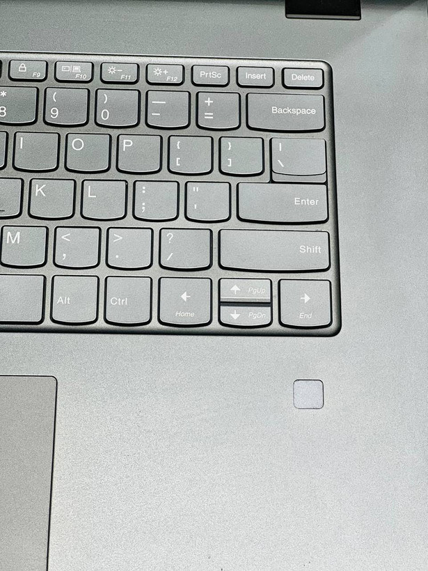 کیبورد جزیرهای با نور پسزمینه لپتاپ Lenovo IdeaPad Flex 15، مناسب برای تایپ راحت و سریع در محیطهای کاری و آموزشی