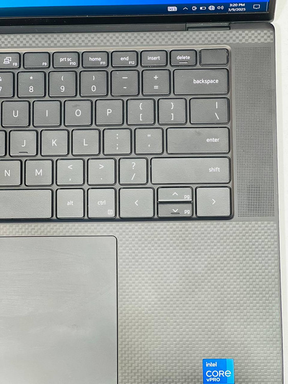 DELL PRECISION 5560 Keyboard View - Backlit, Full Layout