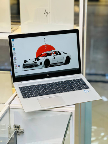 لپ تاپ HP EliteBook 850 G6 در نمای جلو با طراحی شیک و نمایشگر 15.6 اینچی Full HD