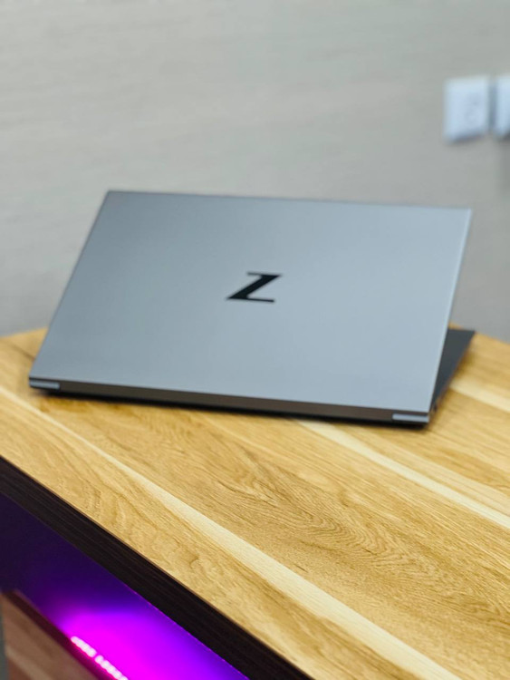 تصویر پشت دستگاه hp zbook firfly 14g7