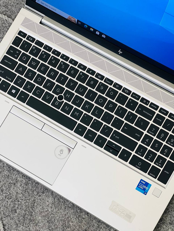 نمای کیبورد دستگاه