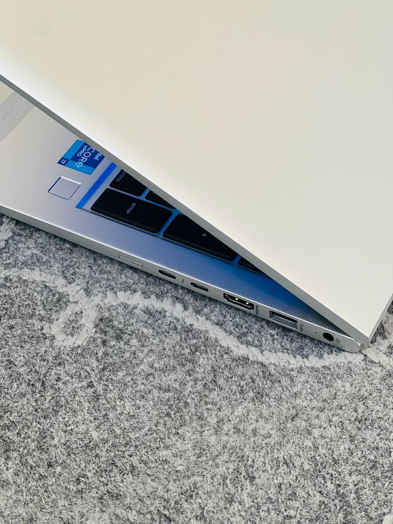 نمای پورت های بغل