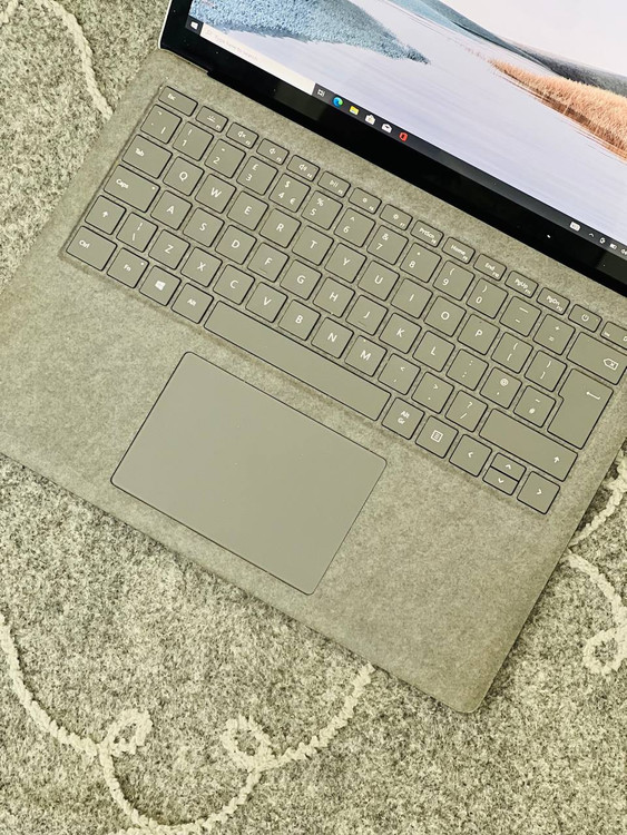 نمای کیبورد دستگاه