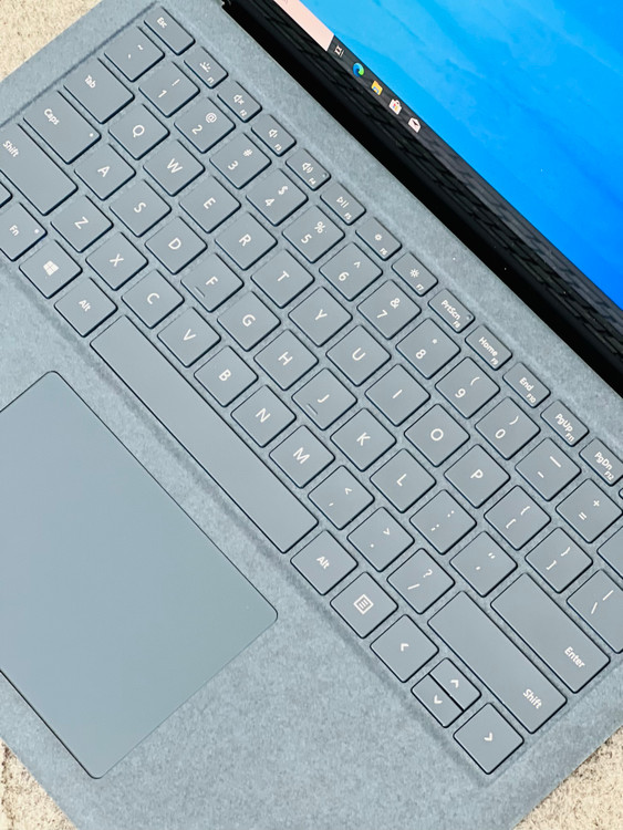 نمای کیبورد دستگاه