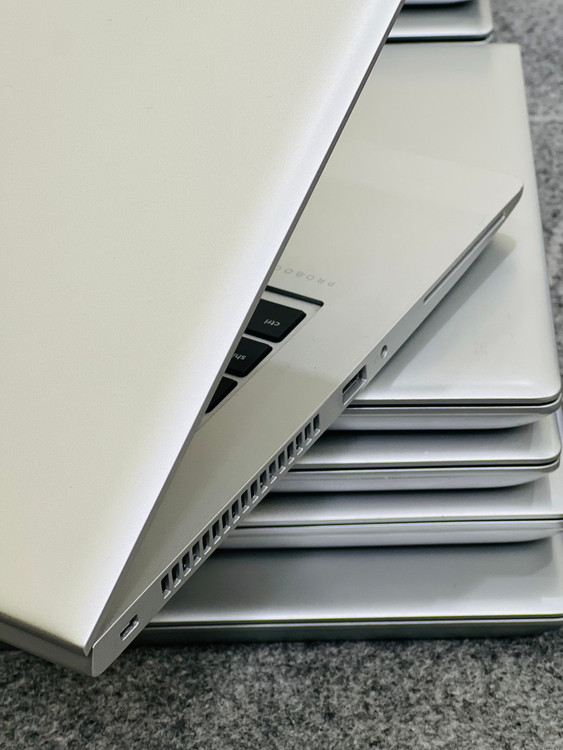 نمای پورت های دستگاه