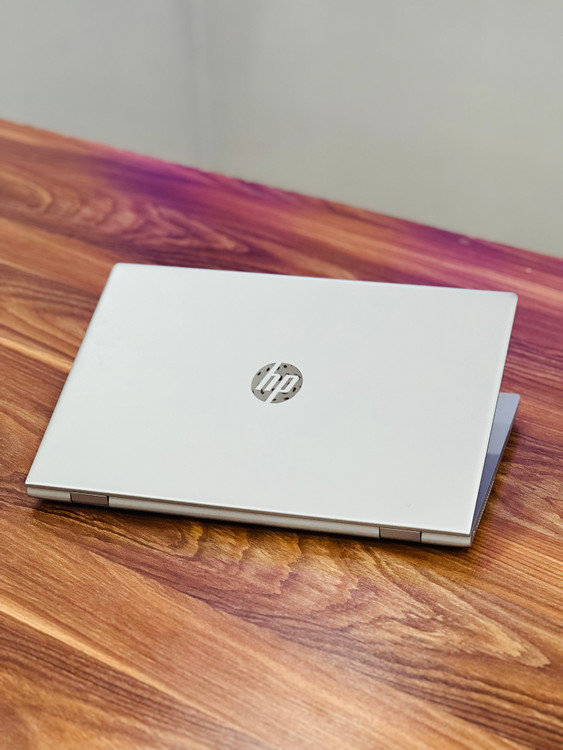 نمای پشت دستگاه