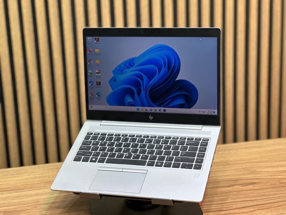 لپتاپ HP elite book 830 g8 i7-1165G7 16gb ddr4 256gb ssd Intel iris xe 13'5 inch FHD x360 touch