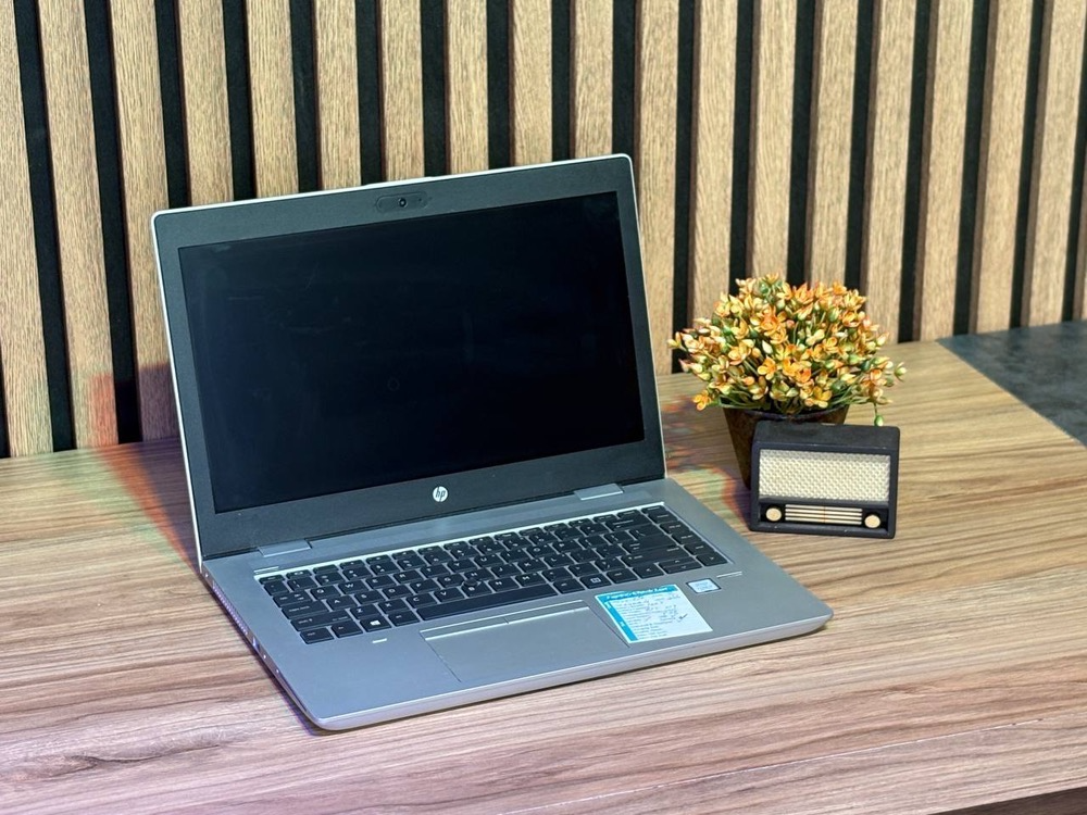 لپتاپ HP pro book 640 G4 i7-8650U 8gb ddr4 256gb ssd 2gb AMD RX 540 13'5 inch FHD