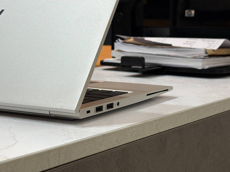 لپتاپ HP elite book 830 G7 i5-10510U 16gb ddr4 256gb ssd Intel UHD 13'5 inch touch