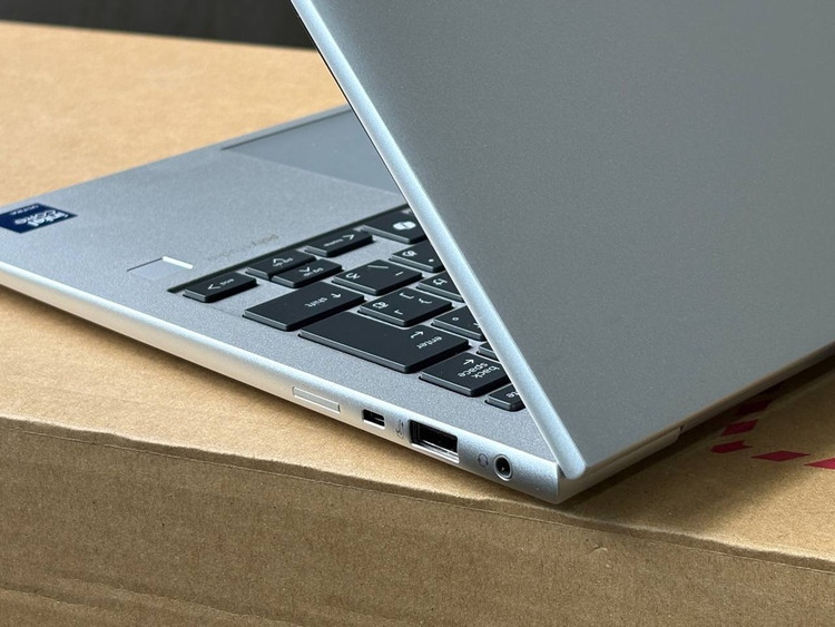 لپتاپ HP elite book 830 g11 ultra5-135U 32gb ddr4 512gb ssd inel+NPU 13'5 inch FHD+