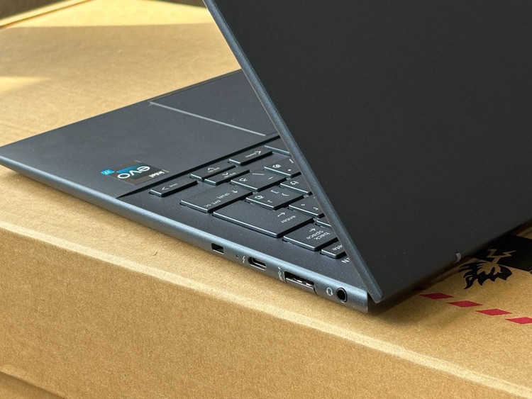 لپتاپ HP dragonfly G4 i7-1355U 16gb ddr4 512gb ssd Intel iris xe 13'5 inch FHD+