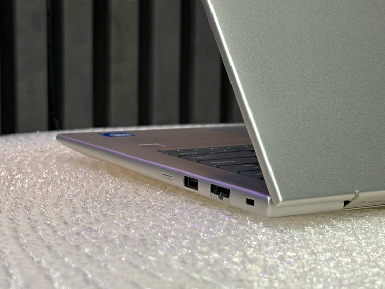 لپتاپ HP probook 4 G1i R14 CORE3-100U 8gb ddr4 512gb ssd Intel 14'1 inch FHD