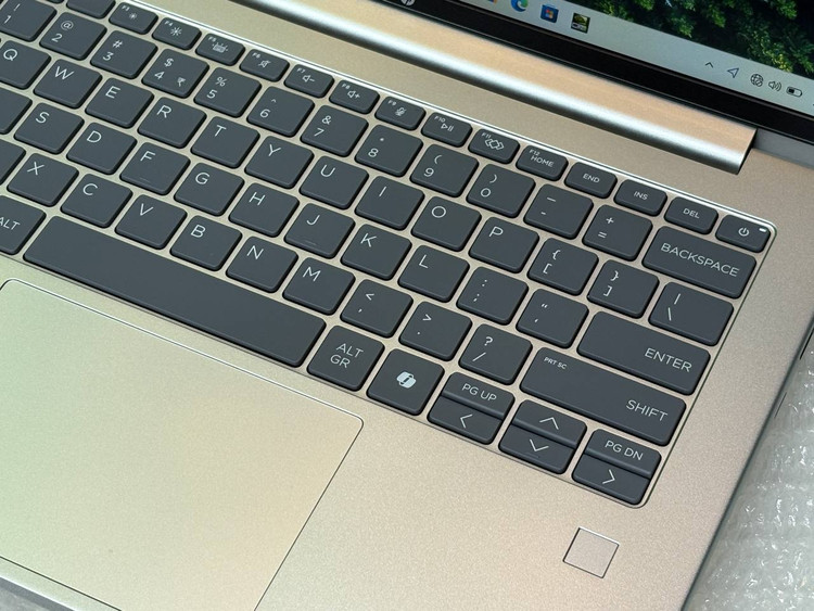 لپتاپ HP probook 4 G1i R14 CORE3-100U 8gb ddr4 512gb ssd Intel 14'1 inch FHD