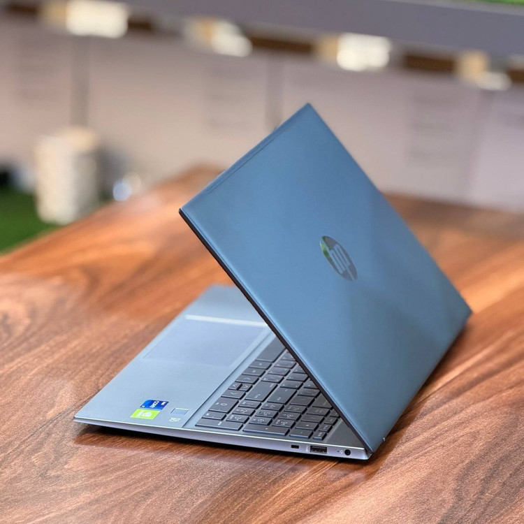 لپتاپ HP pavilion 15 i7-1165G7 8gb ddr4 512gb ssd 2gb-MX 450 15'6 inch FHD