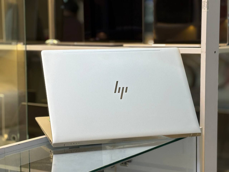 لپتاپ HP ENVY 17 i7-1065G7 12gb ddr4 512gb ssd 2gb-Geforce MX 330 17'1 inch FHD touch