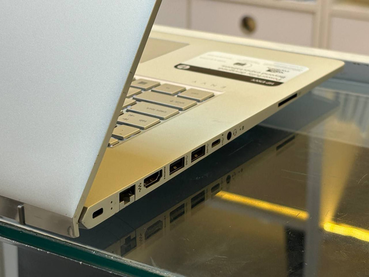 لپتاپ HP ENVY 17 i7-1065G7 12gb ddr4 512gb ssd 2gb-Geforce MX 330 17'1 inch FHD touch