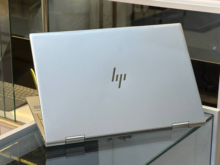 لپتاپ HP ENVY 15 i7-8250U 12gb ddr4 256gb ssd Intel UHD 15'6 inch FHD touch x360
