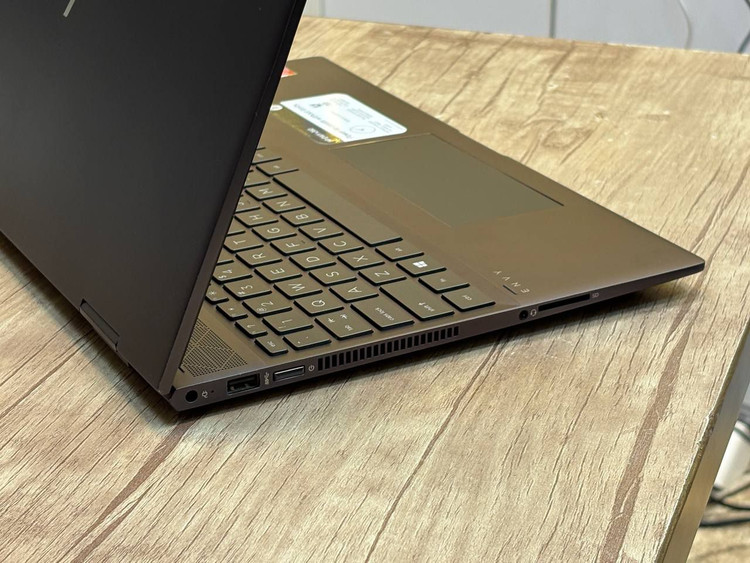 لپتاپ HP ENVY 15 ryzen5-2500U 8gb ddr4 256gb ssd 2gb-vega8 15'6 inch FHD touch x360
