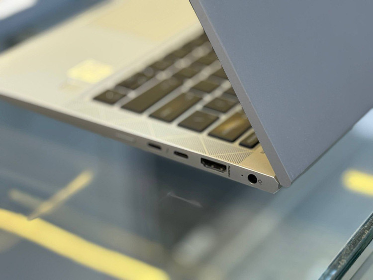 لپتاپ HP elite book 830 G7 i5-10210U 8gb ddr4 256gb ssd Intel UHD 13'6 inch FHD x360 touch