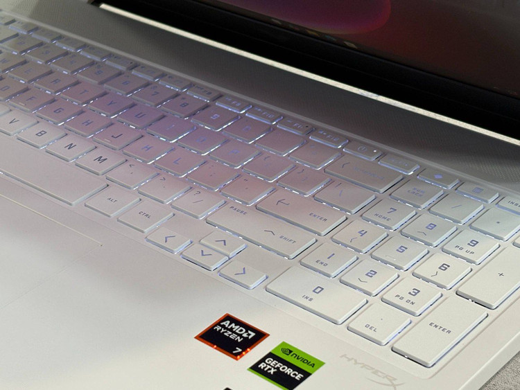 لپتاپ HP victus gaming 16 ryzen7-8845HS 16gb ddr4 1TB ssd 8gb-RTX4060 15'6 inch FHD 165Hz+RGB