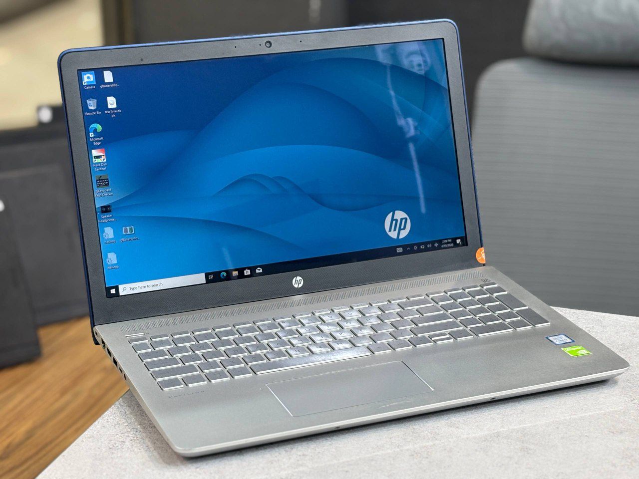 لپتاپ HP pavilion 15 i7-8550U 16gb ddr4 512gb ssd 4gb-GeForce940MX 15'6 inch FHD