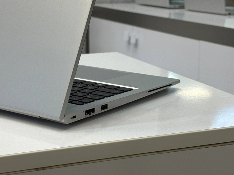 لپتاپ HP probook 640 G8 i5-1145G7 8gb ddr4 256gb ssd Intel iris xe 14 inch FHD