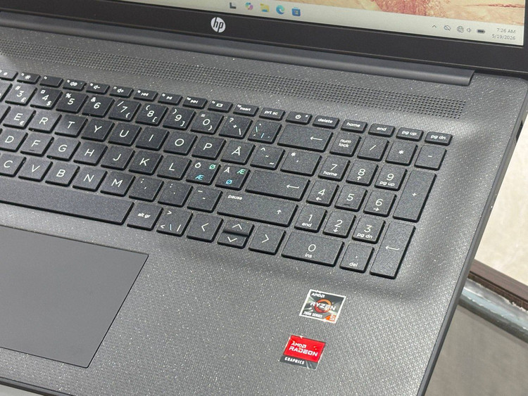 لپتاپ HP LAPTOP 17 ryzen5-7520U 8gb ddr5 512gb ssd AMD512 17'3 inch FHD BLACK