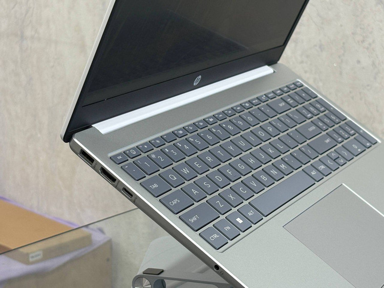 لپتاپ HP LAPTOP 15 ryzen7-7730U 16gb ddr5 512gb ssd AMD512 15'6 inch FHD white