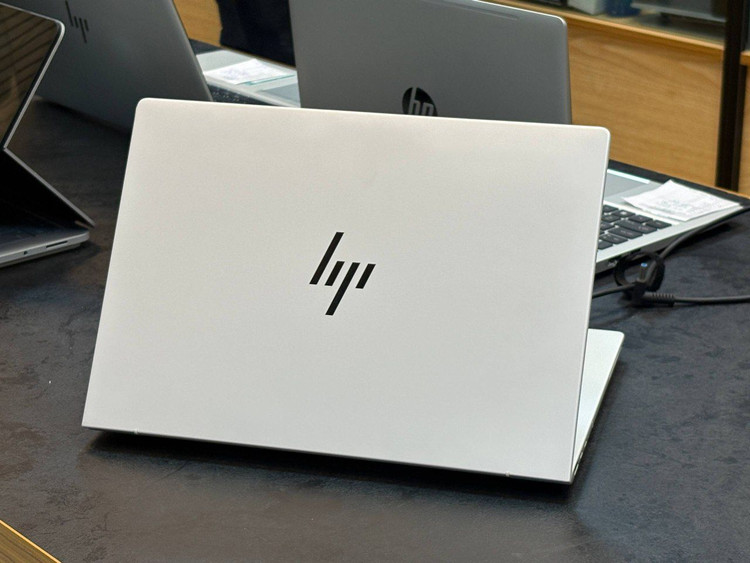 لپتاپ HP elite book 8 14 G1 A ryzen5-340U 16gb ddr4 512gb ssd 512AMD +NPU 14'1 inch FHD sim