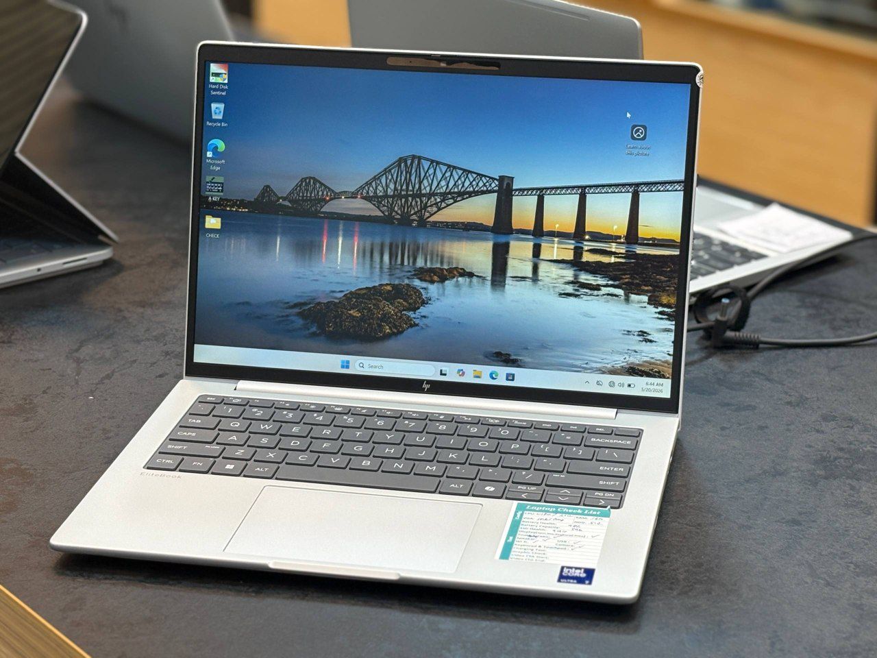 لپتاپ HP elite book 8 14 G1 A ryzen5-340U 16gb ddr4 512gb ssd 512AMD +NPU 14'1 inch FHD sim