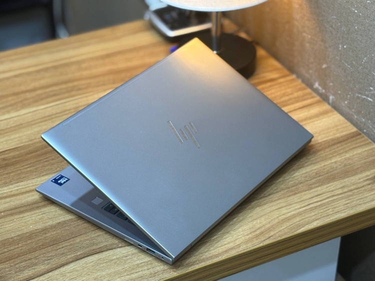 لپتاپ HP zbook firefly 14 G11 ultra5-125U 16gb ddr4 512gb ssd Intel+NPU 14'1 inch FHD