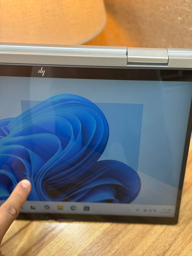 لپتاپ HP envy 14 i5-1335U 8gb ddr4 256gb ssd Intel iris xe 14'1 inch FHD touch x360