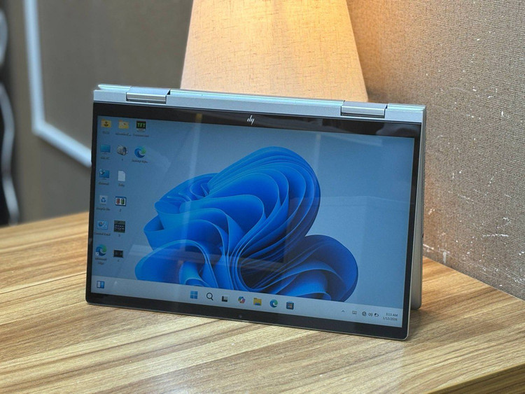 لپتاپ HP envy 14 i5-1335U 8gb ddr4 256gb ssd Intel iris xe 14'1 inch FHD touch x360