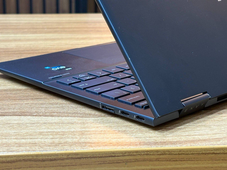 لپتاپ HP ENVY 13 i5-1230U 8gb ddr4 512gb ssd Intel iris xe 13'5 inch FHD touch x360
