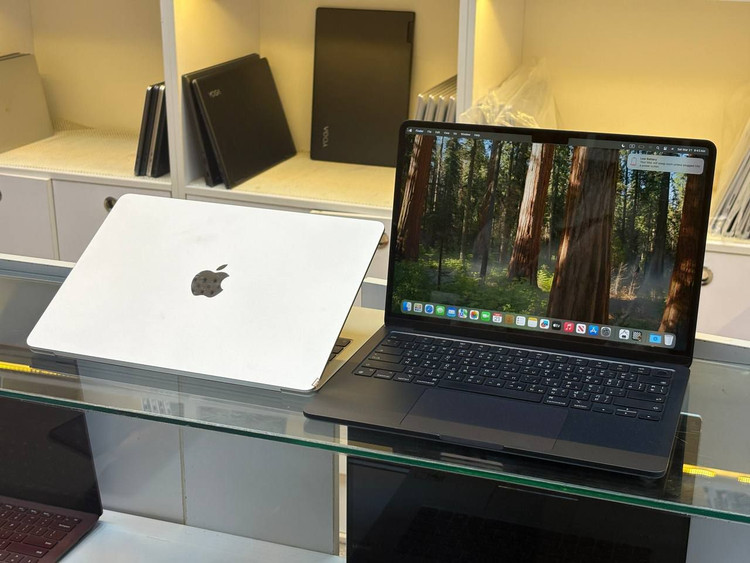 لپتاپ APLLE Macbook Air2022 m2 8gb ddr4 512gb ssd m2 13'5 inch 2k