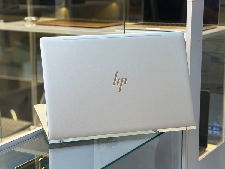 لپتاپ HP ENVY 17 i7-8550U 12gb ddr4 512gb ssd 2gb-MX150 17'3 INCH FHD TOUCH