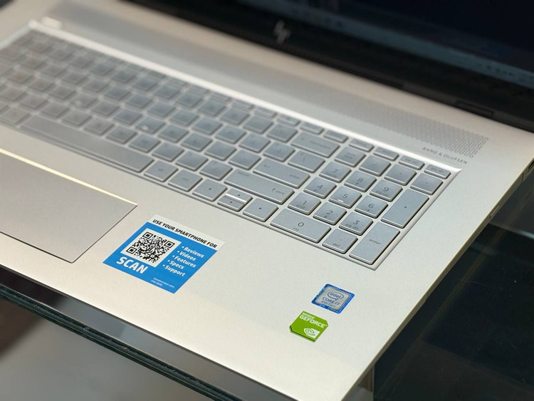 لپتاپ HP ENVY 17 i7-8550U 12gb ddr4 512gb ssd 2gb-MX150 17'3 INCH FHD TOUCH