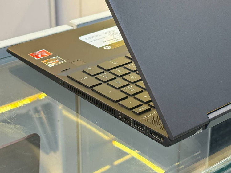 لپتاپ HP ENVY 15 RYZEN5-3500U 8gb ddr4 256gb ssd 2gb-vega8 15'6 inch FHD X360 TOUCH