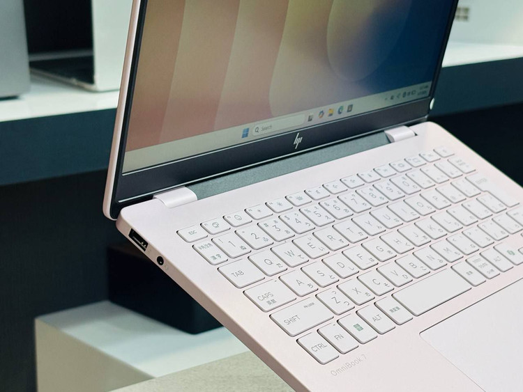 لپتاپ HP OMNI BOOK 7 LAPTOP 14 ULTRA5-225U 16GB DDR4 512GB SSD Intel+NPU 14'1 INCH FHD PLUS