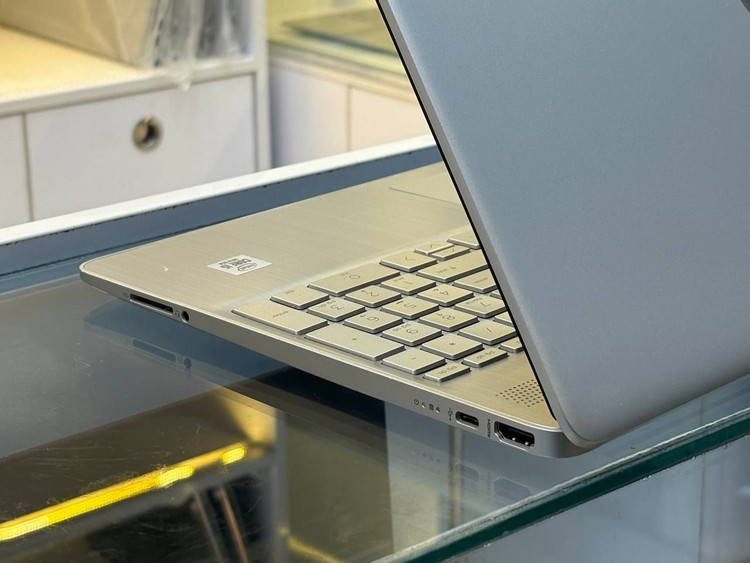 لپتاپ HP LAPTOP 15 I5-1035G1 12GB DDR4 256GB SSD Intel UHD 15'6 INCH FHD