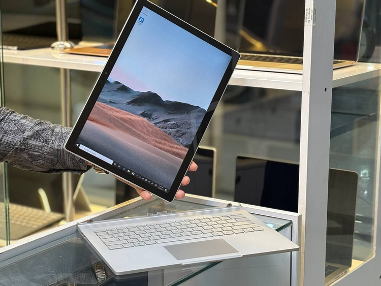 نمایشگر جداشونده (Detachable) Microsoft Surface Book 2 با پشتیبانی از Surface Pen