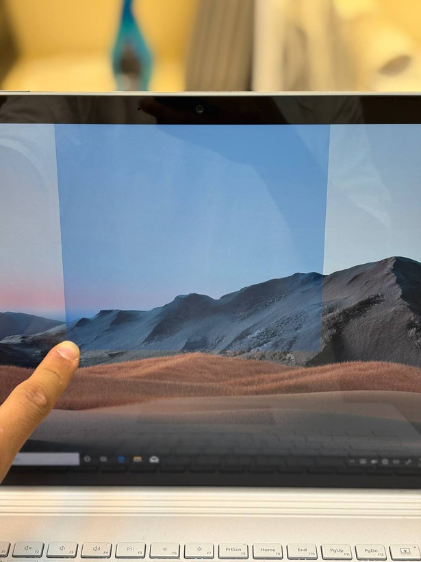 نمای روبروی لپ تاپ Microsoft Surface Book 1 با نمایشگر لمسی PixelSense 13.5 اینچی و رزولوشن 3000×2000