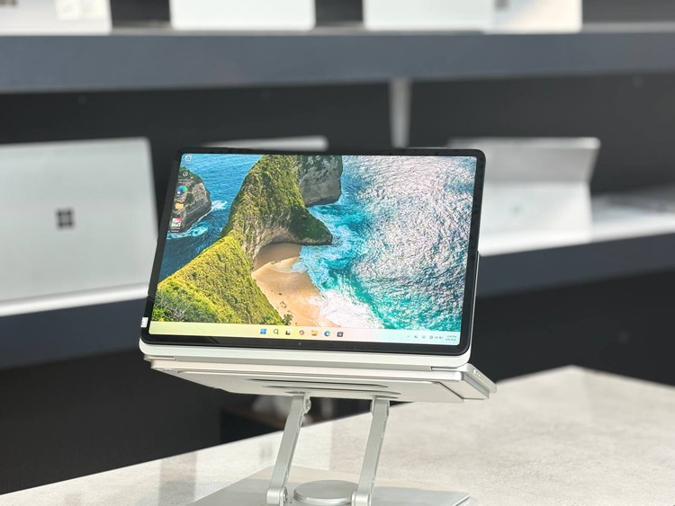 لپ تاپ استوک Microsoft Surface Laptop Studio 2 با پردازنده Intel Core i7-13800H و کارت گرافیک RTX 4060