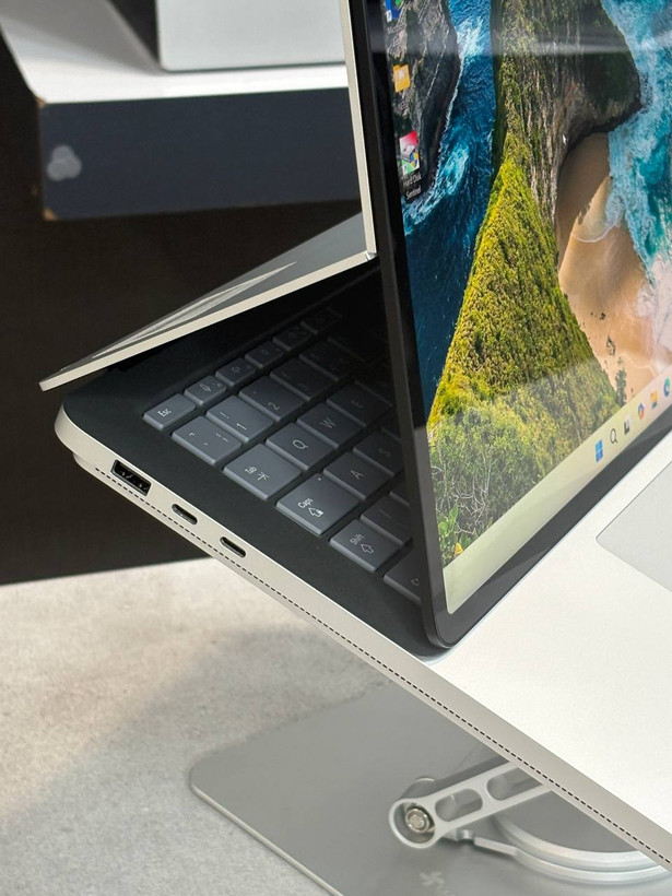 پردازنده Intel Core i7-13800H در Microsoft Surface Laptop Studio 2