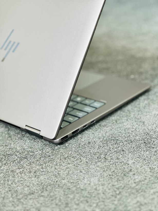 Intel Core Ultra 7 155U و Intel AI Boost در HP Envy x360